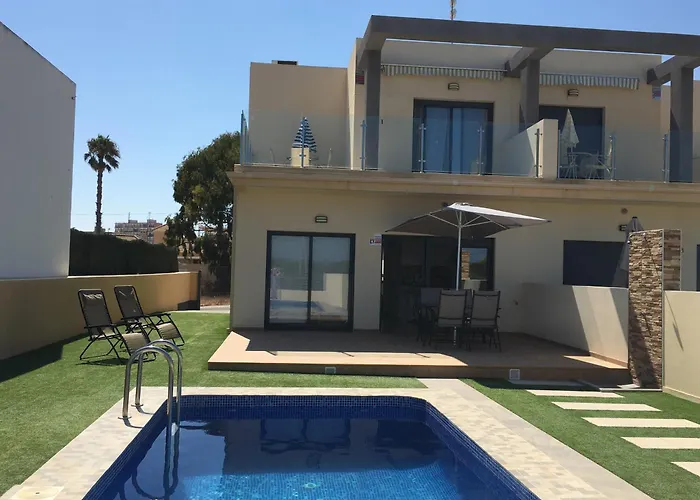 Duplex Con Piscina Individual Y Vistas Al Mar En Torrevieja