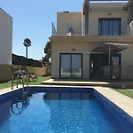 Duplex Con Piscina Individual Y Vistas Al Mar En Hébergement de vacances *