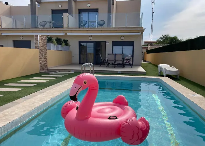 Duplex Con Piscina Individual Y Vistas Al Mar En بيت للعطل تورّيفيِخا