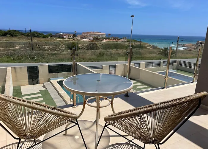 بيت للعطل Duplex Con Piscina Individual Y Vistas Al Mar En تورّيفيِخا