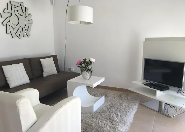 Duplex Con Piscina Individual Y Vistas Al Mar En بيت للعطل تورّيفيِخا