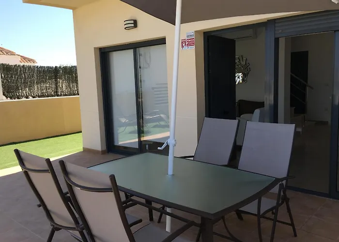 بيت للعطل Duplex Con Piscina Individual Y Vistas Al Mar En تورّيفيِخا