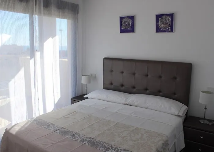 بيت للعطل Duplex Con Piscina Individual Y Vistas Al Mar En تورّيفيِخا